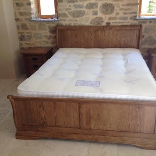 Verseilles Oak Sleigh bed