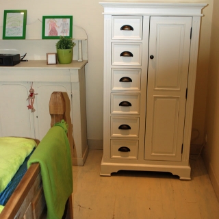 Kristina wardrobe