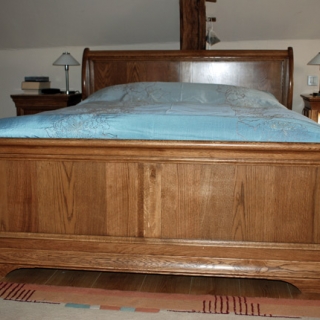 Sleigh Bed