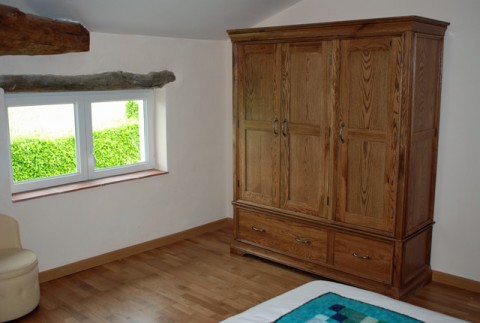 FR Oak Triple Wardrobe