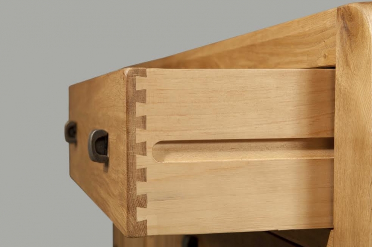 Side drawer