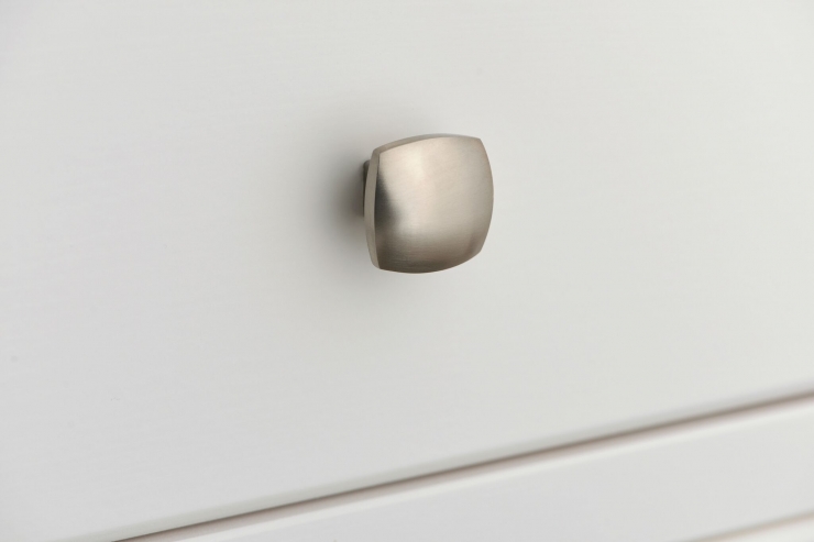 Knob detail