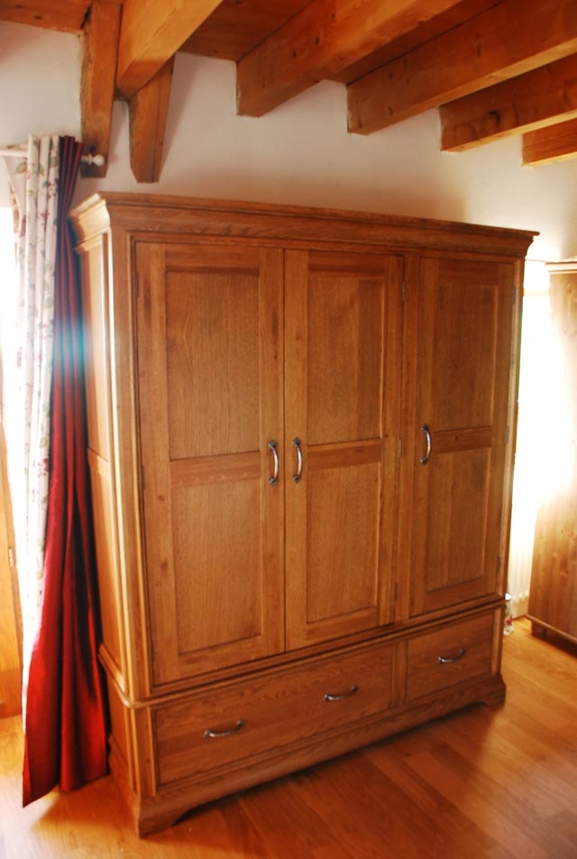 fr-oak-wardrobe