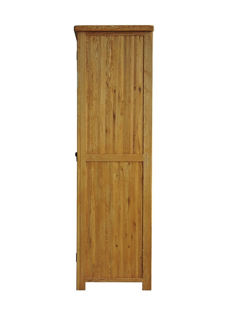 All hanging robe side