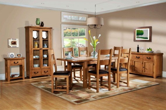 Many choices of oak furniture to suit your property